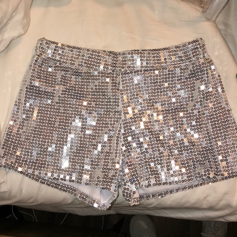 NWOT Silver glitter sparkly sequined shorts